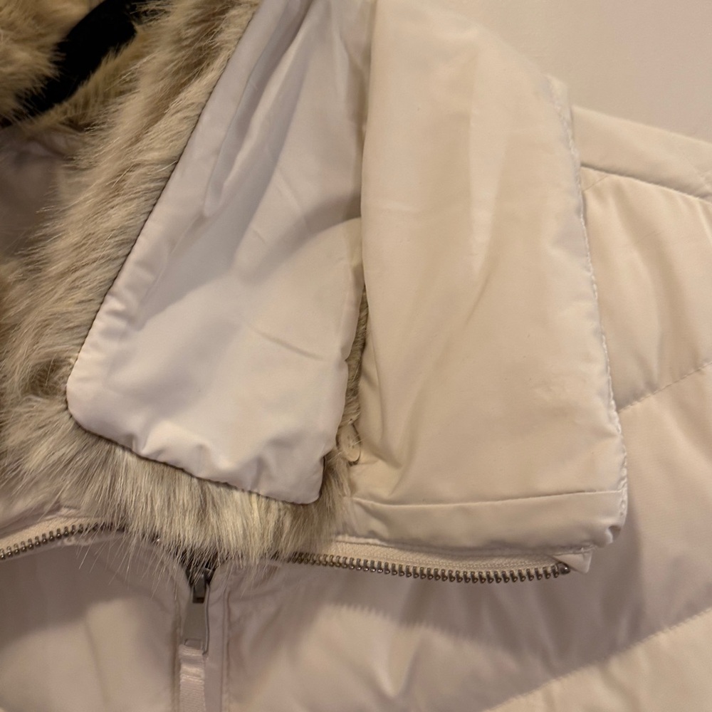 Talbots Cream Puffer Vest with Faux Fur Trim xl - Picture 3 of 8